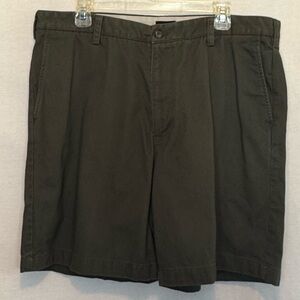 F-117 Men’s Izod Green Pleated Front 100% Cotton Summer Shorts‎ Size 38
